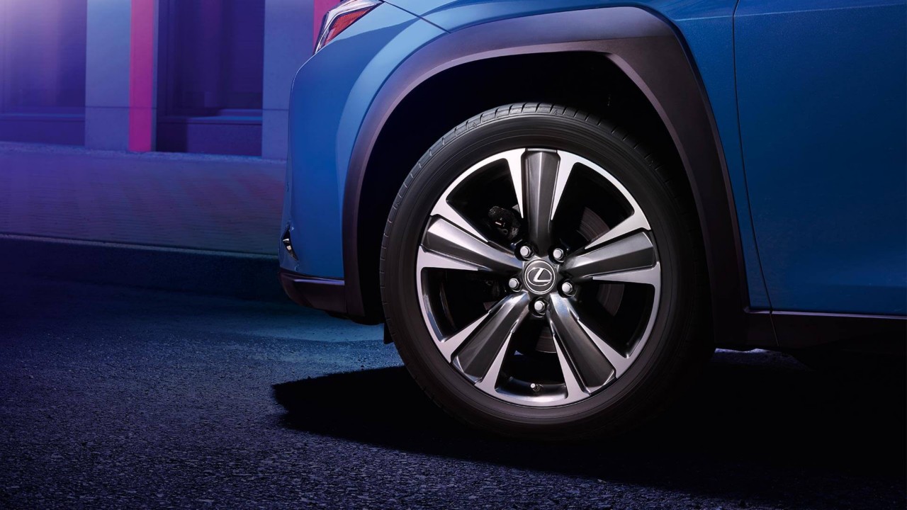 Lexus UX 300e wheel close up