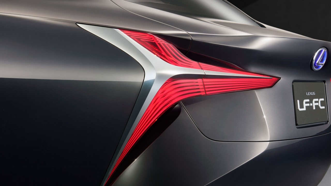 Lexus LF-FC Hydrogen Fuel-cell Sedan concept cars brake light close up 
