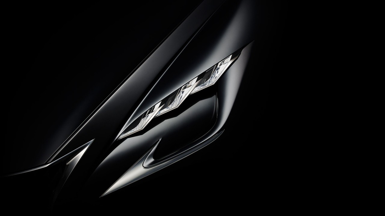 Lexus LF-FC Hydrogen Fuel-cell Sedan concept cars headlight 